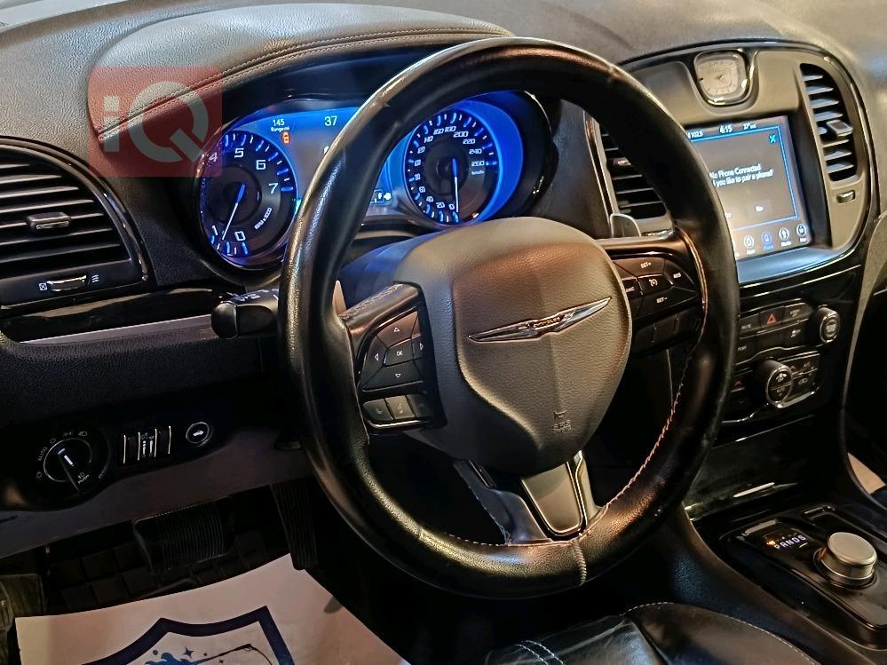 کرایسلەر 300